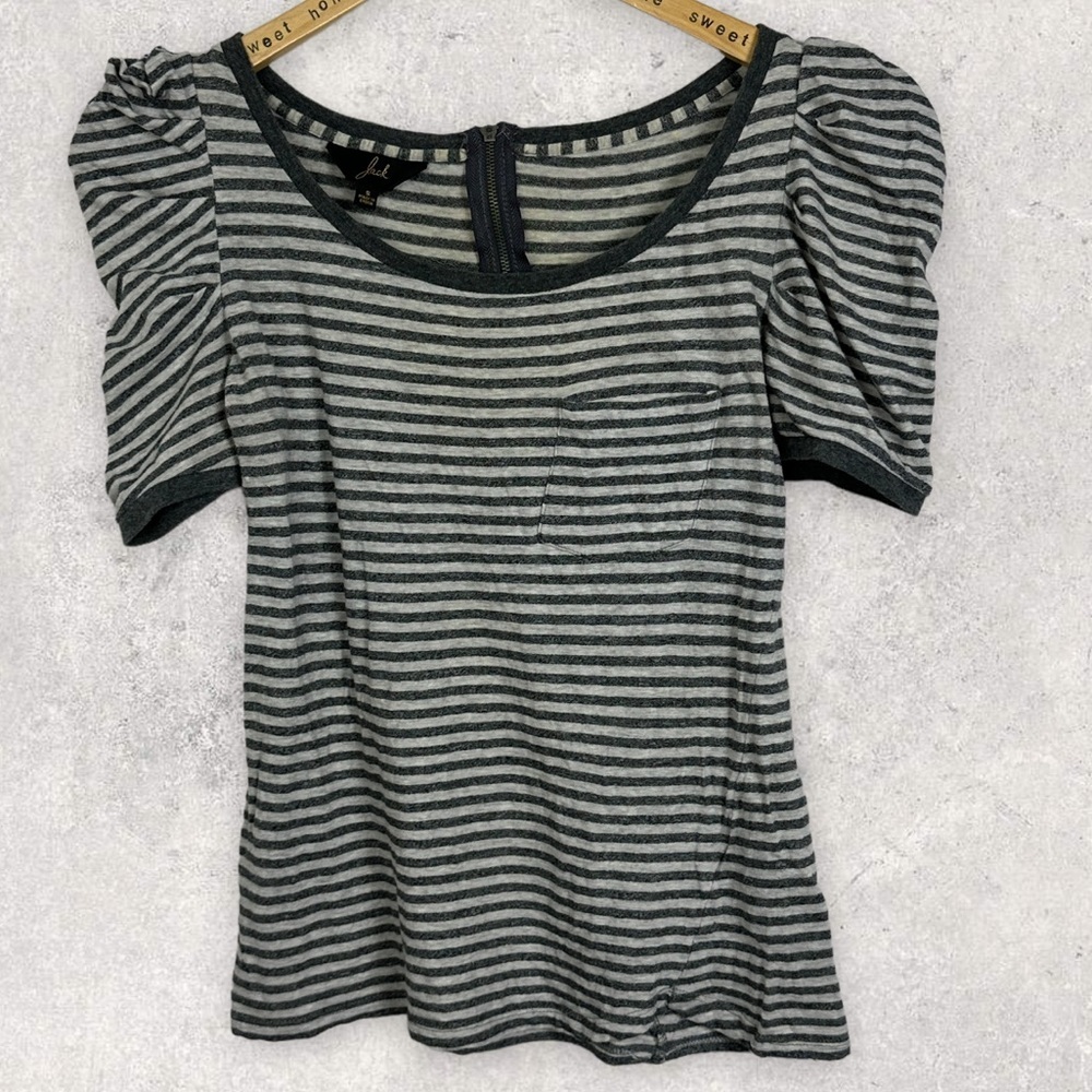Jack BB Dakota Grey Striped Puff Short Sleeve Tee Size Small Pocket Back Zipper‎